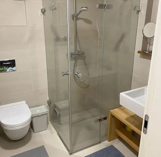 Urban Elegance Sky Park With Parking Spot