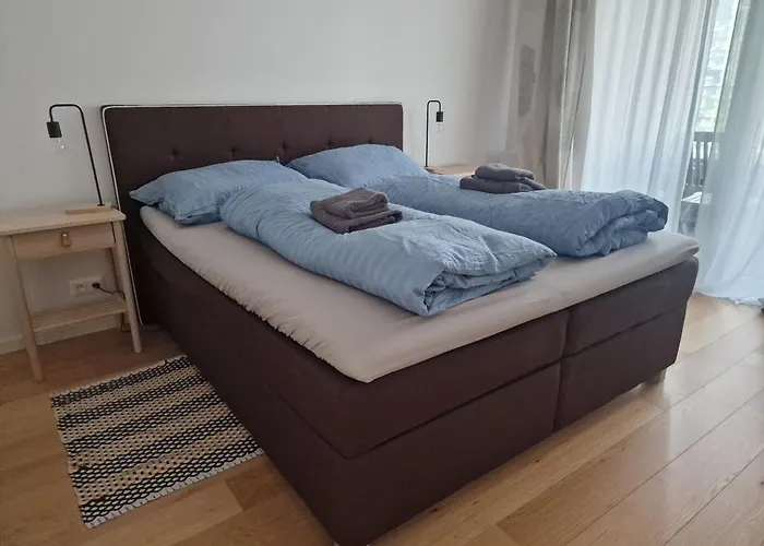 Urban Elegance Sky Park With Parking Spot *